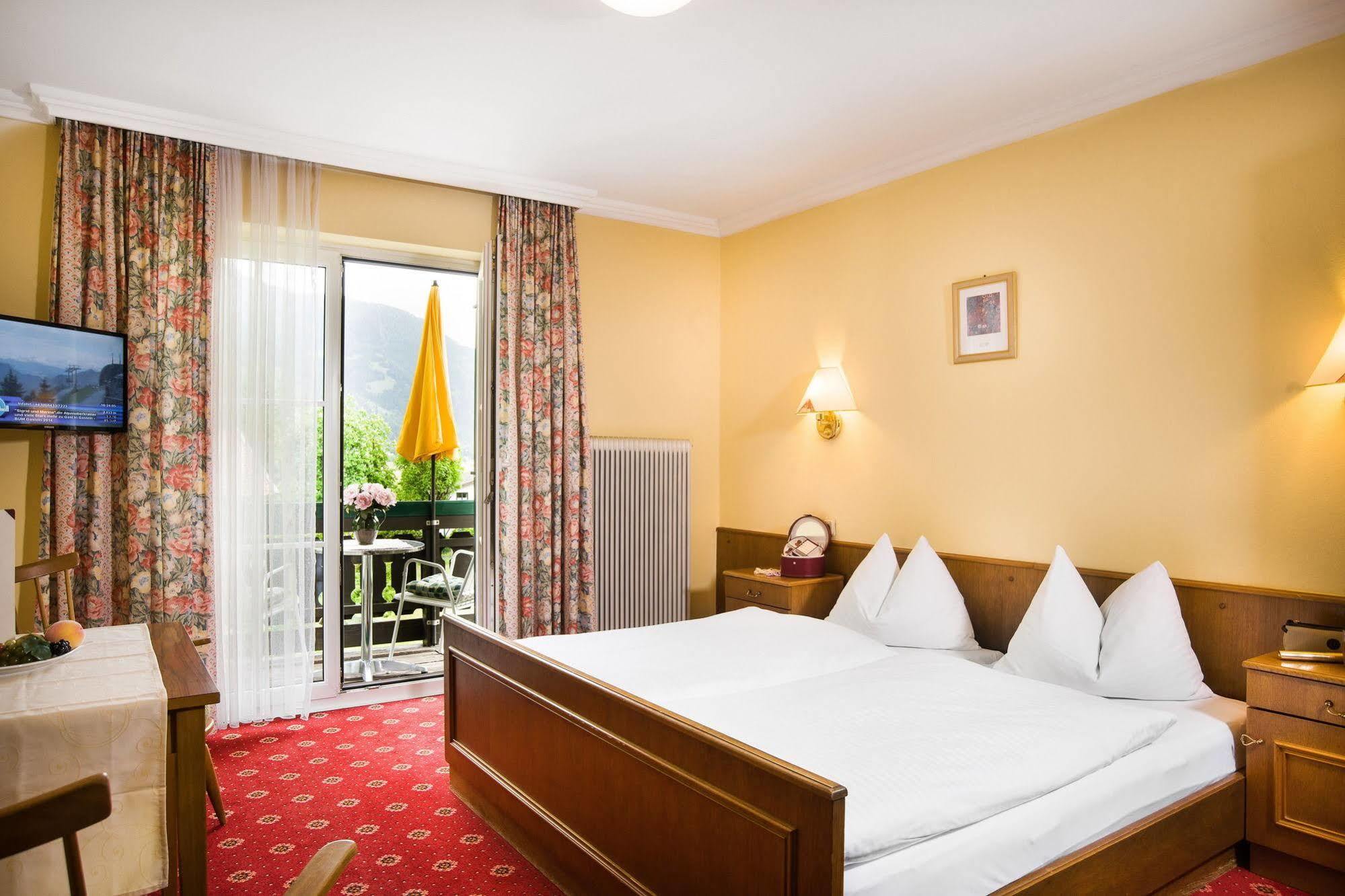 Landhotel Steindlwirt ดอร์ฟกาชไตน์ ภายนอก รูปภาพ
